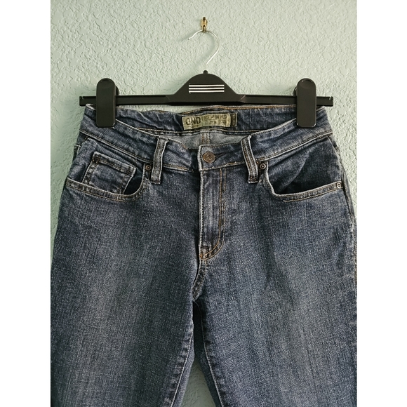 Old Navy | Low Rise Curvy Boot Cut Jeans - Picture 2 of 10